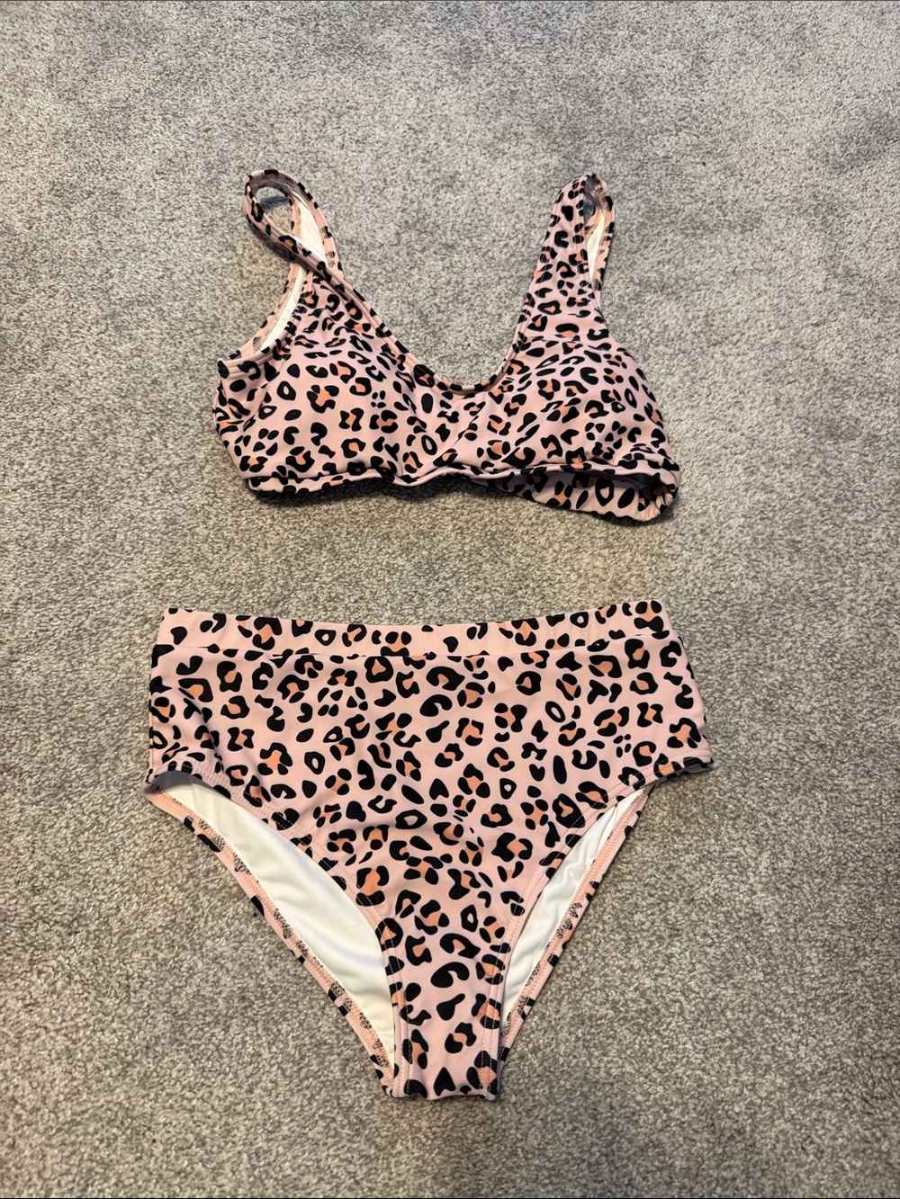 PINK lily NWOT White & Pink Leopard Print Bikini set